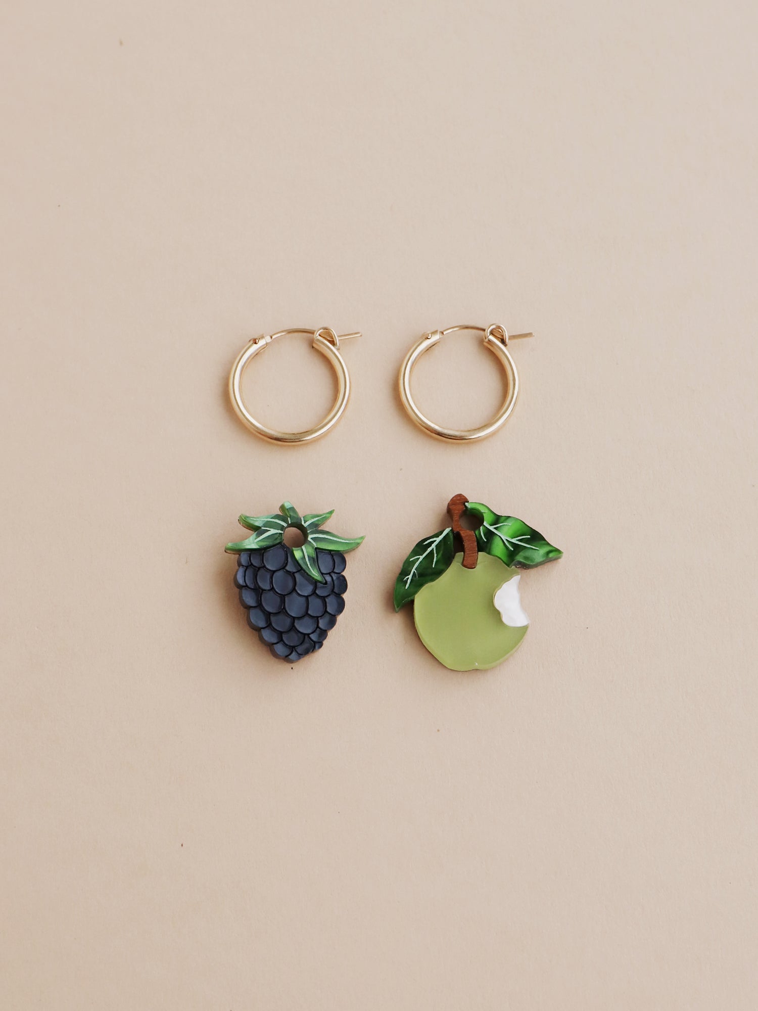 Apple & Blackberry Hoops
