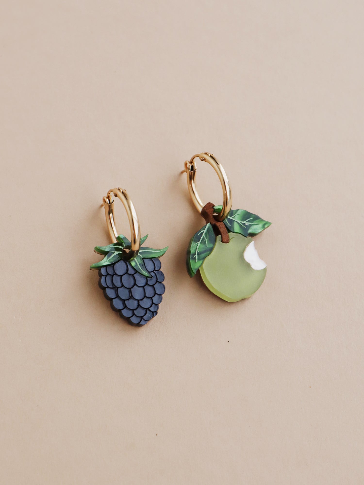 Apple & Blackberry Hoops