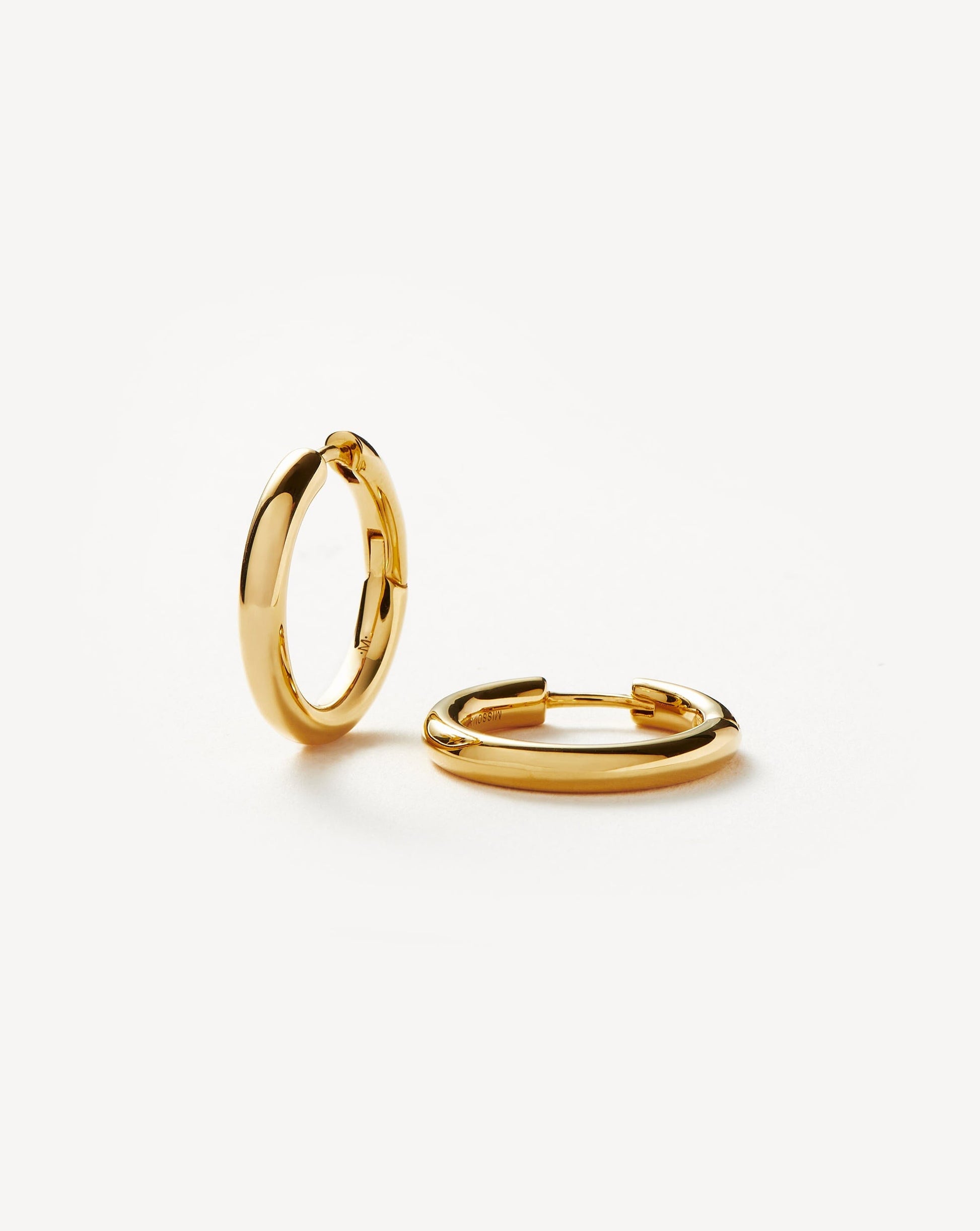 Classic Tunnel Medium Hoop Earrings | 18ct Gold Plated