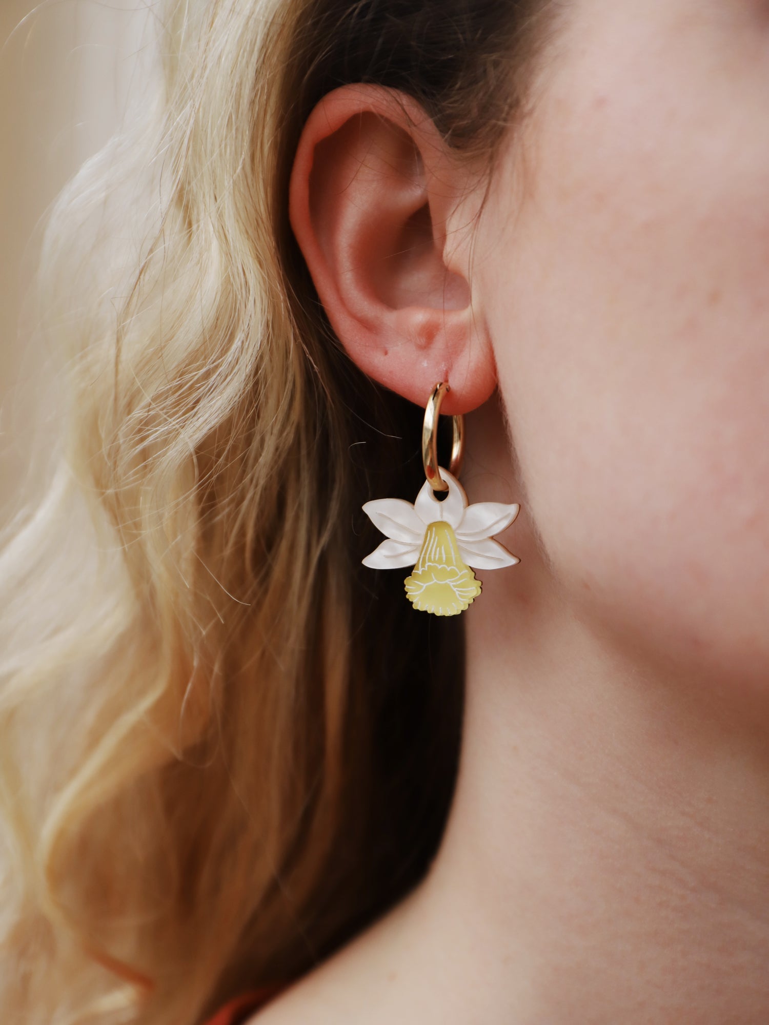 Daffodil Hoops